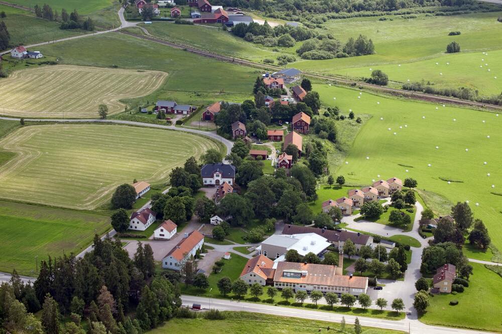Västerbergs folkhögskola Västerbergs folkhögskola - utbildning inom dramapedagogik